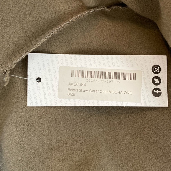 NWT Boohoo Belted Shawl Collar Coat, One Size - Picture 15 of 16